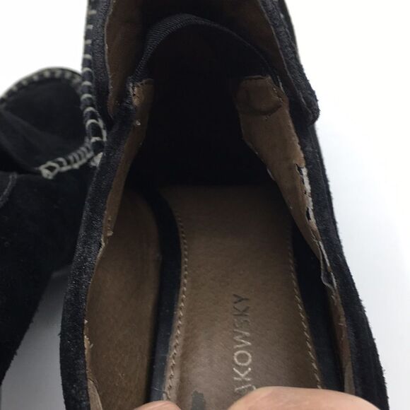 B MAKOWSKY Heeled Black Suede Loafers Sz 11 **slightly flawed** - Picture 14 of 16